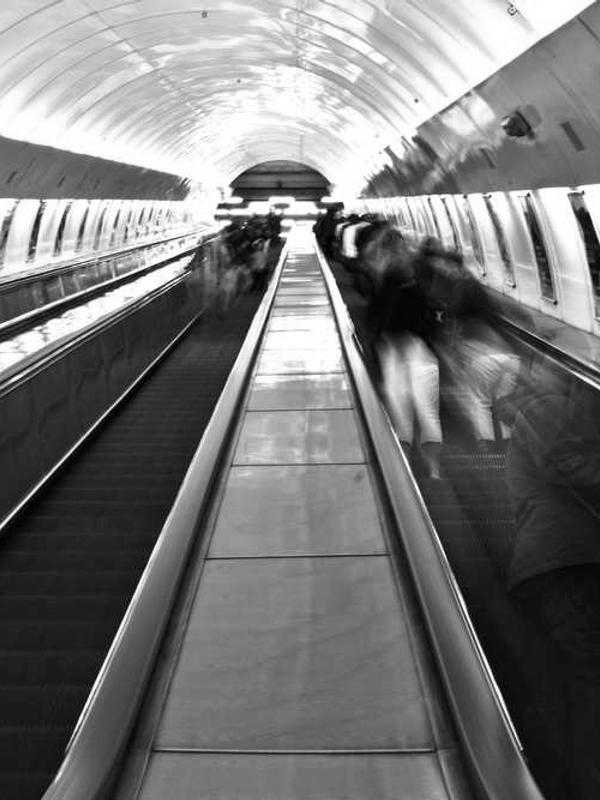 Globetrotter IV: The Neon Riddle