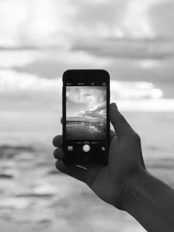 Globetrotter IV: The Neon Riddle